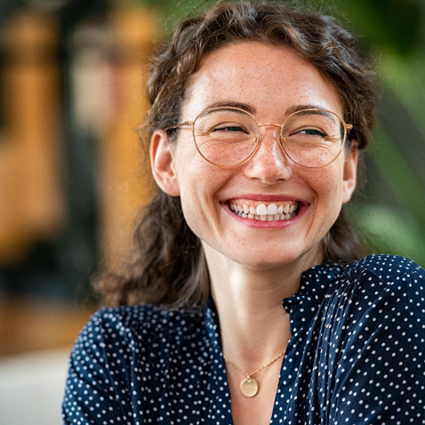 Lachyoga: lachend in den Frühling